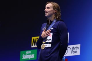 Кеті Ледекі перевершила рекорд Майкла Фелпса, здобувши 16-те особисте «золото» чемпіонату світу